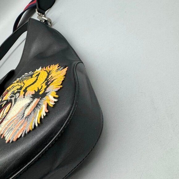 100% Authentic GUCCI Soho Leather Shoulder Bag 644-081924 - Picture 12 of 16